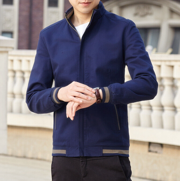 Jas Slim Fit dengan Aksen Kerah Berdiri